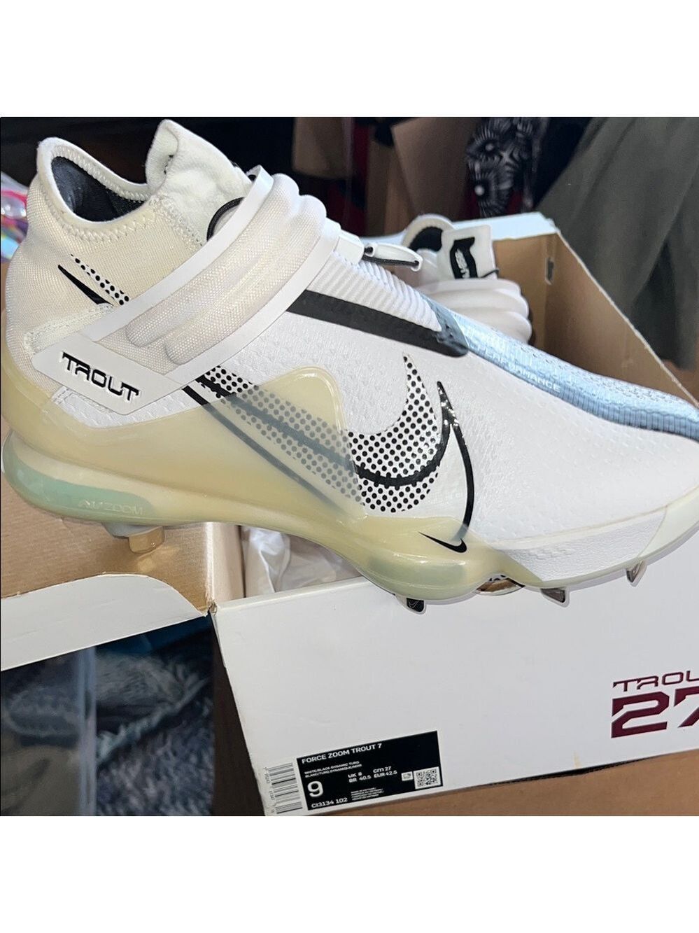 Nike White and Black Baseball Cleats, Size 9